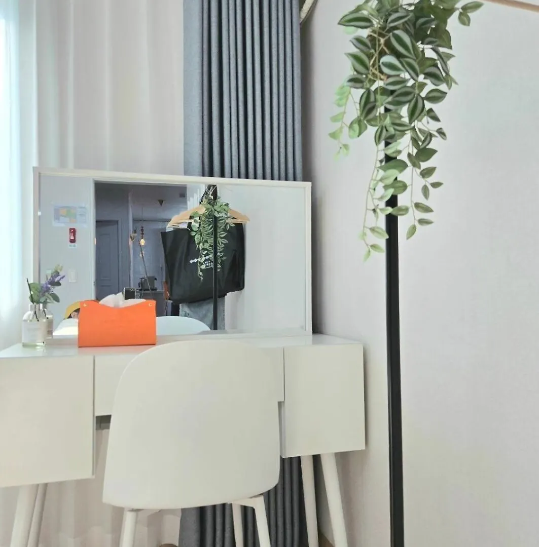 Lalala House Apartment Busan